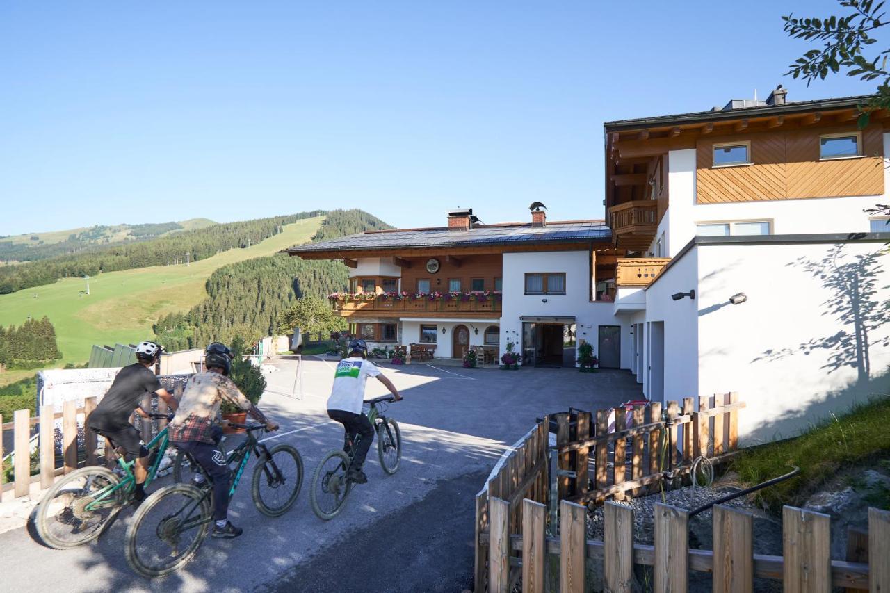 Apartments Landhaus Saalbach エクステリア 写真