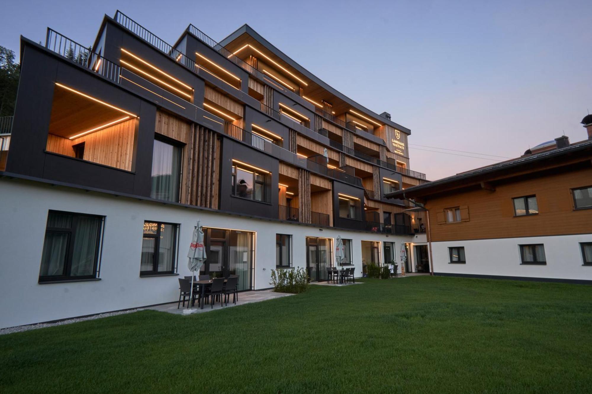 Apartments Landhaus Saalbach エクステリア 写真